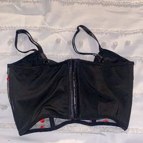 black corset top with roses - Picture 2 of 2